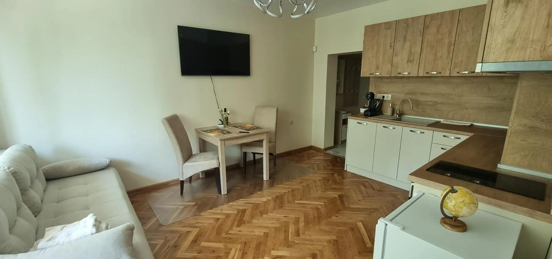 Central Luxe Apartament Mimoza Varna 0*,  Bulharsko